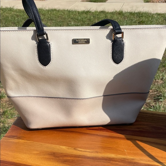 Kate Spade Elegant Cream and Black Tote - Picture 1 of 3